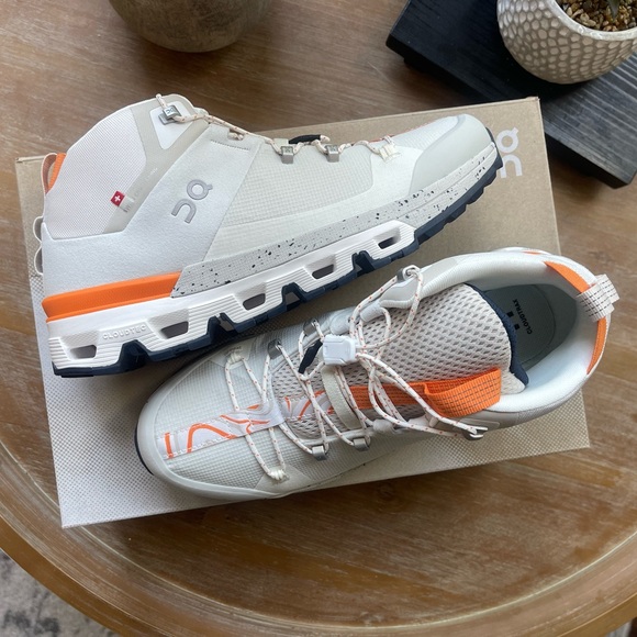 On Cloudtrax Water Repellent Hiking Boots/Shoe | Frost White - Picture 5 of 8